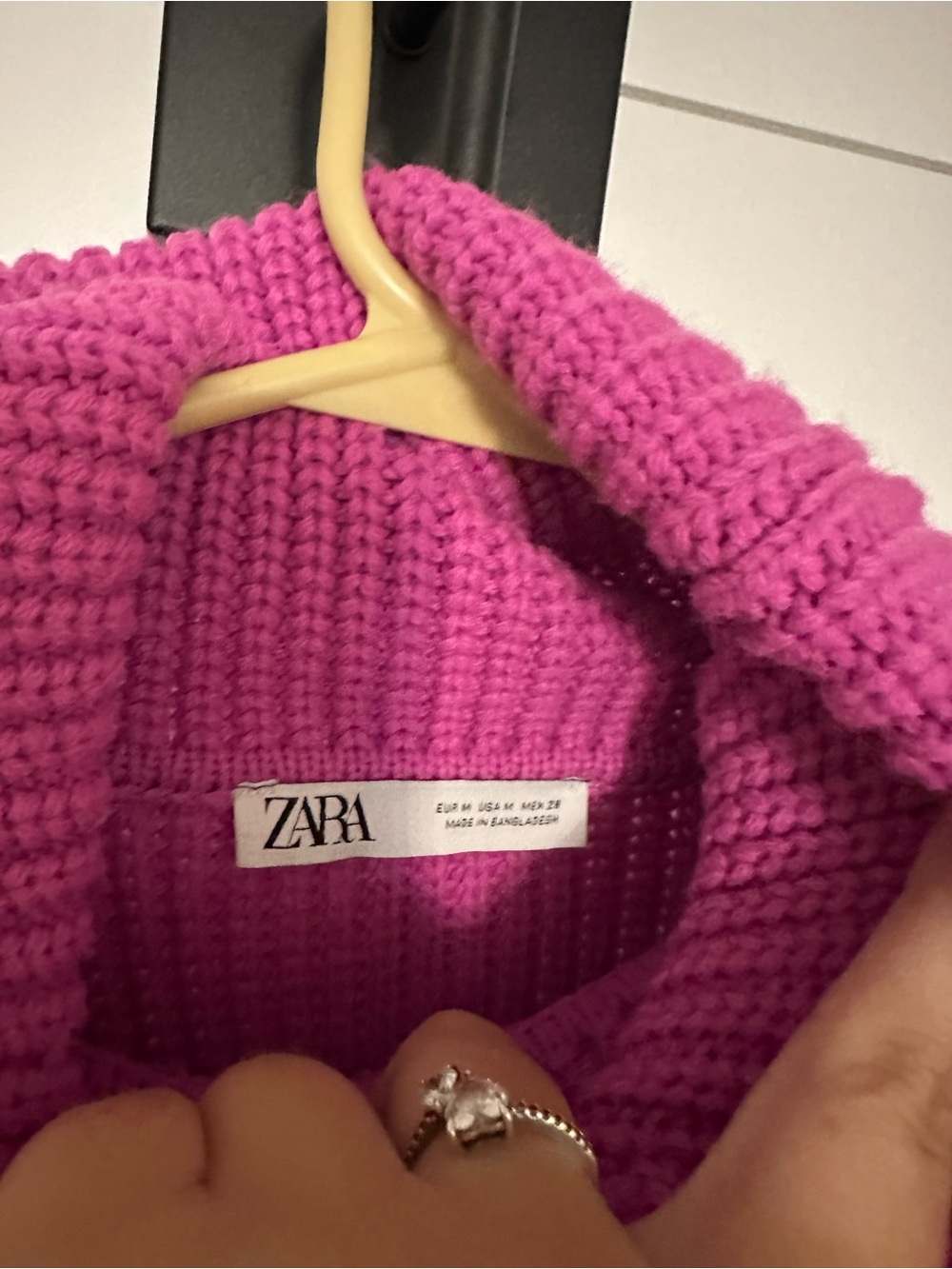 Zara Bright Fuchsia Pink Ribbed Turtleneck Sweater - Picture 2 of 3